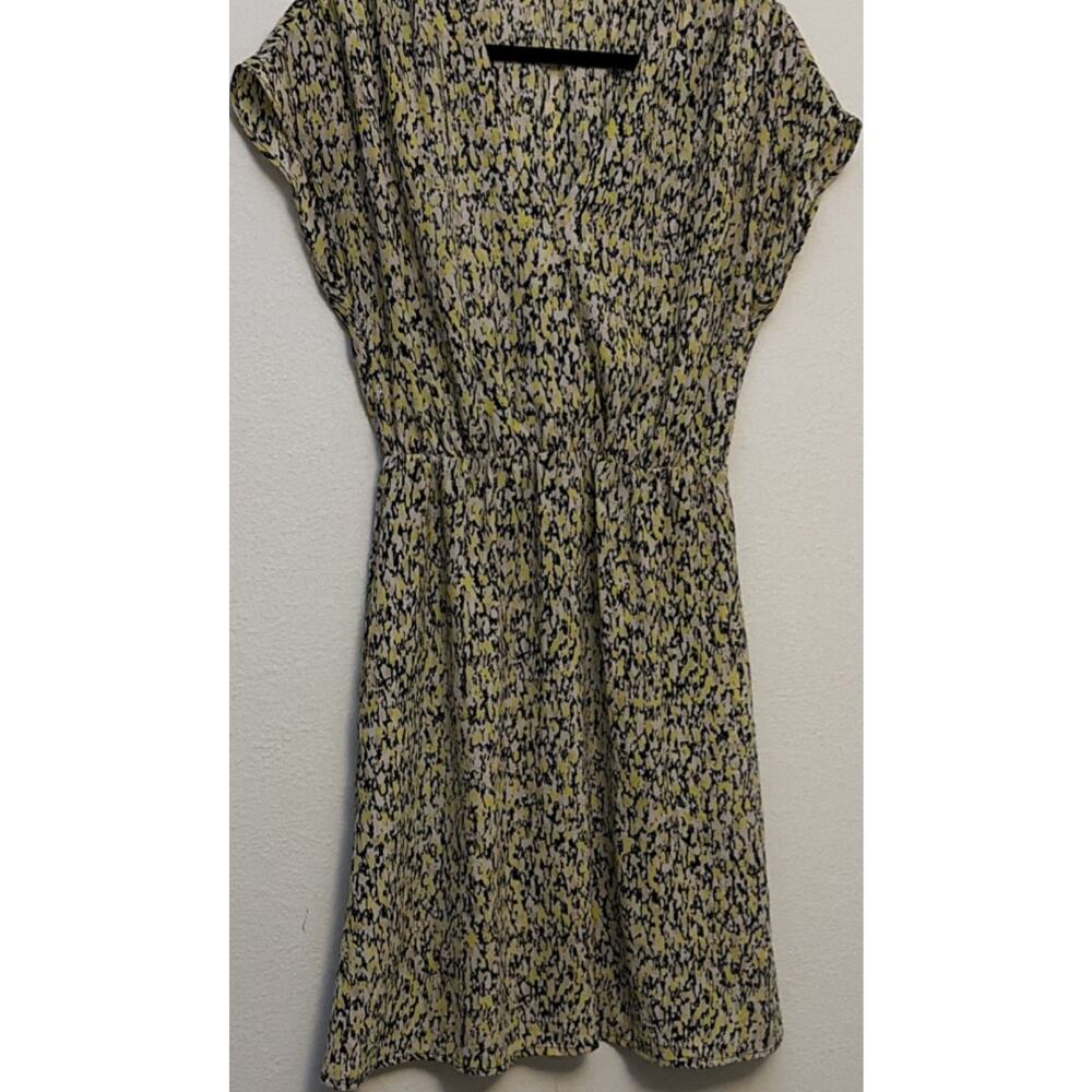 Yellow Black White Abstract Shift Dress V-Neck Cap Sleeve Knee Length M